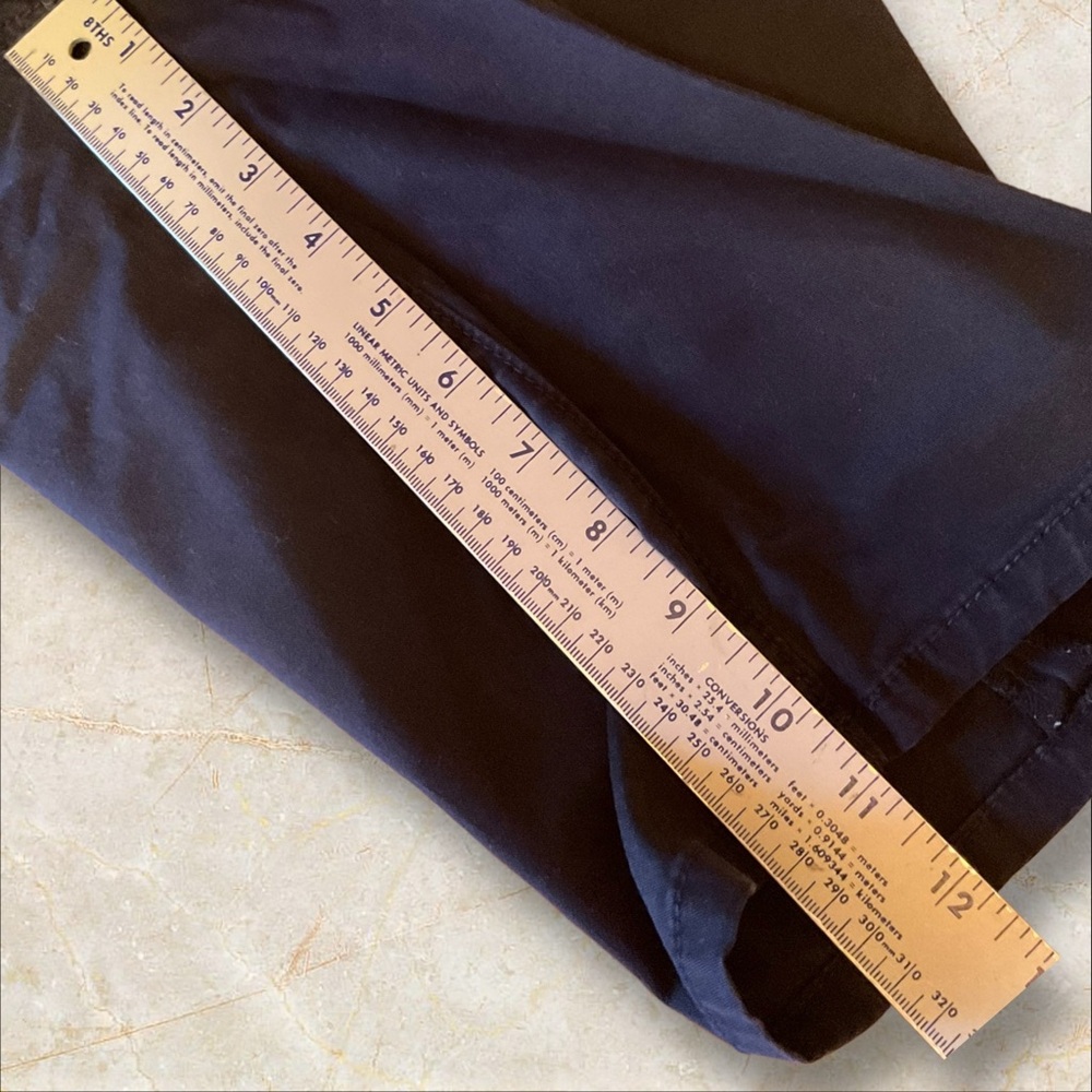 Tory Burch Women’s Bermudas - Picture 10 of 10